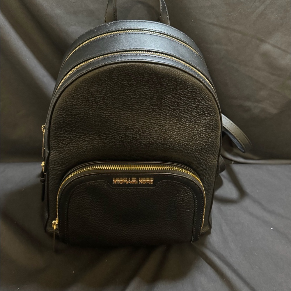 Michael Kors Jaycee Medium Pebbled Leather
Backpack